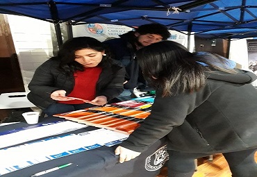 Programa PACE PUCV participa en Feria Vocacional Colegio People Help People