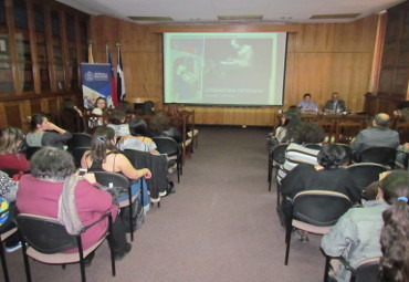 Facultad de Filosofía y Educación inauguró con éxito Seminario de Literatura y Pensamiento Femenino