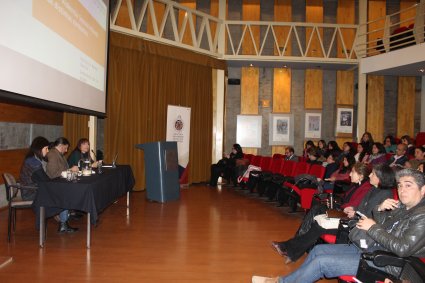 Escuela de Trabajo Social realiza coloquio sobre Violencia Sexual Infantil