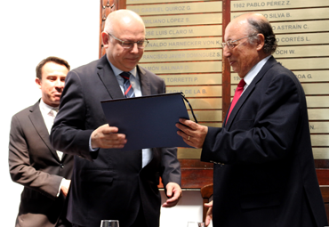 Dr. Germán Aroca, recibió Premio del Instituto de Ingenieros de Chile “Ramón Salas Edwards 2018”