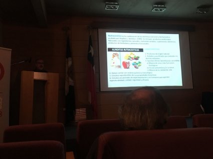 Catedrático de la Universidad de Málaga dicta Seminario sobre “Usos cosmecéuticos de las algas en el marco del desarrollo azul”