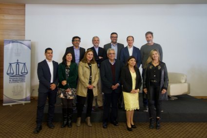 Profesores del Departamento de Derecho Privado imparten curso en Puerto Varas