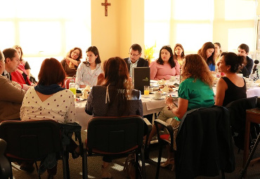 Academia y empresa se reúnen en conversatorio sobre la felicidad en las organizaciones