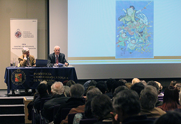 Manfred Wilhelmy dictó conferencia sobre mitos y símbolos de Japón