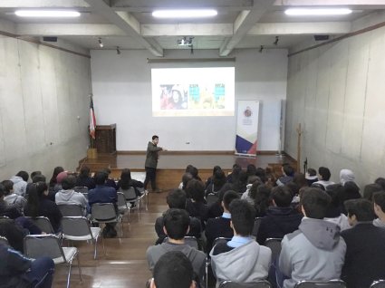 Derecho PUCV dictas charlas en SSCC de Viña del Mar