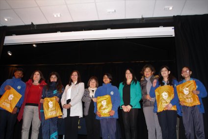 BETA PUCV y DAEM de Quintero firman convenio