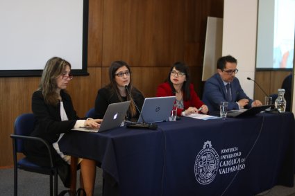 Derecho PUCV alberga seminario sobre categorías de Derecho Común