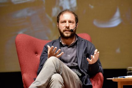 Profesores Charney y Viera participan en foro sobre la Constitución chilena y el nuevo Acuerdo por la Paz Social