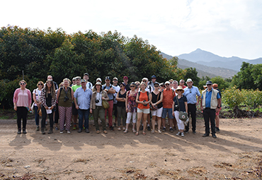 Cooperativa francesa de agricultores y ganaderos visitan la Estación Experimental