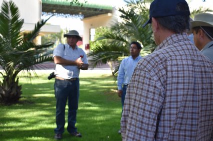 Asesores y productores mexicanos visitan la Escuela de Agronomía