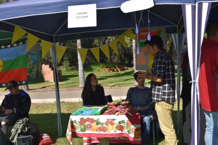 Estudiantes de primer año participan en Feria Agrícola 2019