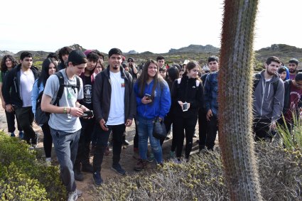 Estudiantes de primer año realizan salida a terreno a Bioparque Puquén en Los Molles