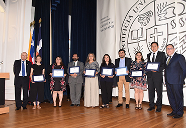 Profesores Monika Valdenegro, Carmen Estay, Carlos Huenchuleo y Alexander Neaman recibieron Premios a la Docencia Distinguida y a la Excelencia en Investigación PUCV 2018