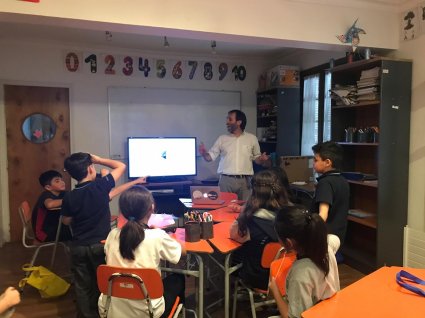 Académico de Agronomía Juan Luis Celis participa en proyecto "Casas Anideras"