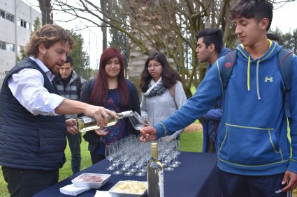 La Escuela de Agronomía celebra el Día Nacional del Vino