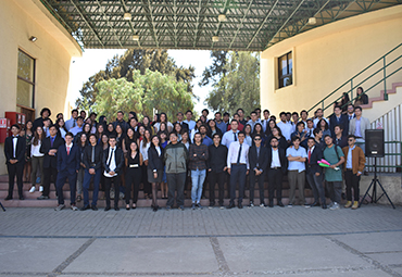 Alumnos de la promoción 2019 de la Escuela de Agronomía y Escuela de Alimentos disfrutan de ceremonia oficial de recepción