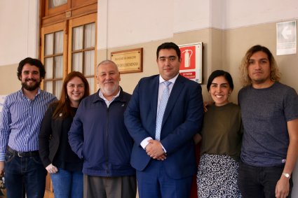 Profesor Francisco Valenzuela es el nuevo doctor en Derecho PUCV