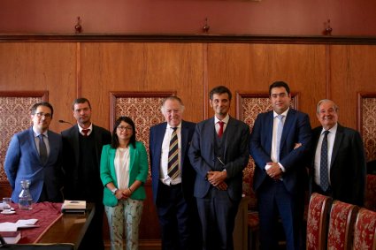 Profesor Francisco Valenzuela es el nuevo doctor en Derecho PUCV