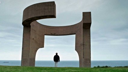 Recomendación de Cineteca PUCV: Documental "Chillida. Lo profundo es el aire"