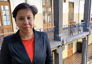 Profesora Karla Varas participa en capítulo del libro "Derecho del trabajo y los efectos laborales de la crisis y emergencia sanitaria en Chile"