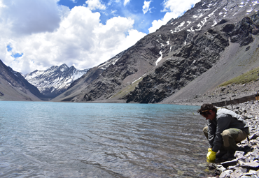 Investigador del Instituto de Geografía PUCV lideró estudio que analizó contribución de los glaciares en el nacimiento del río Aconcagua
