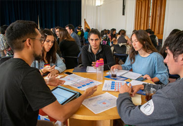 Estudiantes conocieron estructura de Modelo Educativo PUCV