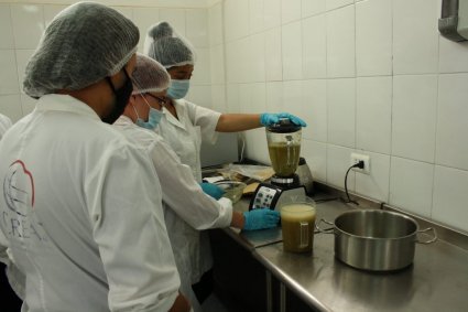 Mediante Programa FIC “ConCiencia Lab Caldera” estudiantes apoyados por Cowork Atacama crean prototipos de alimentos innovadores