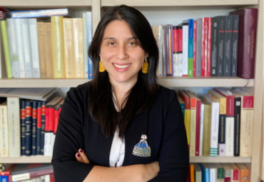 Profesora Rosa Fernanda Gómez participa en seminario sobre el Derecho a la Buena Administración en la Nueva Constitución