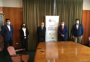 Escuela de Ingeniería en Construcción PUCV y Asociación de Municipalidades de la Región de Valparaíso firman convenio de colaboración