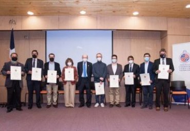 Capítulo Académico reconoce a nuevos profesores y profesoras titulares de la PUCV