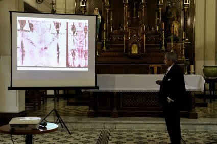 Pastoral de Derecho PUCV lleva a cabo charla sobre el Santo Sudario de Turín