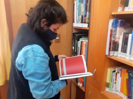 Museo Chileno de Arte Precolombino dona colección bibliográfica al Fondo Margot Loyola