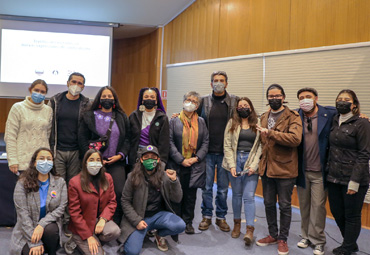 Académicos y dirigentes juveniles se reunieron para conversar sobre precariedad laboral, pandemia y organización en tiempos de crisis