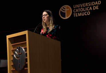 Dra. Loreto Moya expone en Jornada Sello de la Universidad Católica de Temuco