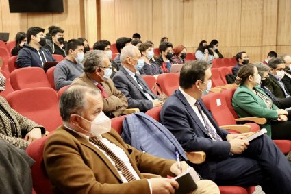 Centro de Estudios Universitarios sobre Descentralización Financiera y Fiscal presenta el libro "La Constitución Financiera de Chile. Diagnóstico propuestas para una descentralización financiera real”