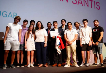Alumno Mattias Durán obtiene primer lugar en Campeonato Mundial Universitario de Debate en Español en la Universidad Rey Juan Carlos, Madrid
