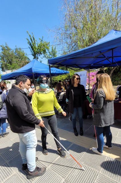 Estudiantes PUCV participaron de taller vivencial sobre discapacidad