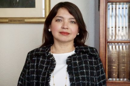 Profesora María Graciela Brantt Zumarán es reelecta como decana de la Facultad de Derecho PUCV