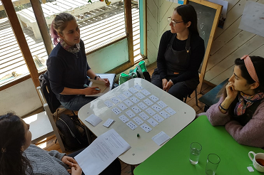 Estudiante del MDCE crea juego de mesa para la enseñanza de las ciencias en estudiantes