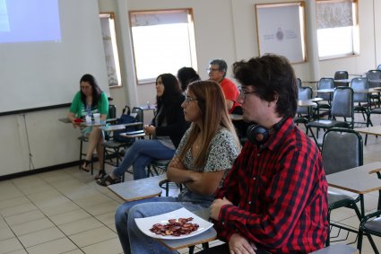 Estudiantes PUCV entregan plan de acción a emprendimientos incubados en Gen-E enfocados en la deshidratación de alimentos