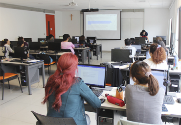 Estudiantes PUCV de distintas áreas del conocimiento participaron en Taller de Escritura Académica Avanzada