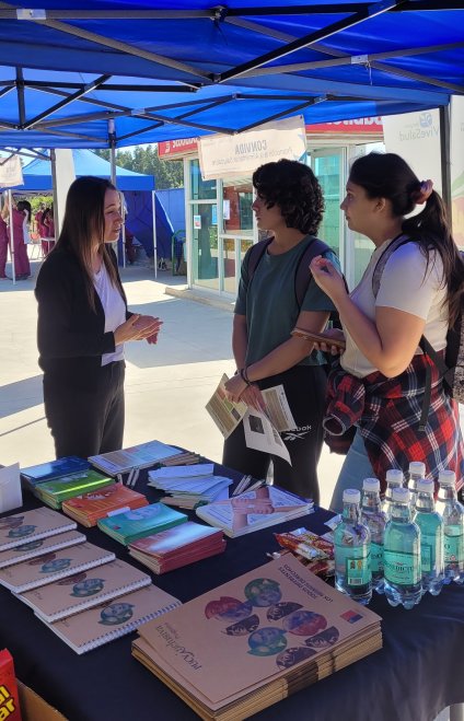 Dirección de Inclusión participa en Feria Vive Salud PUCV