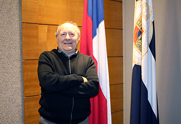 Filósofo español José Luis Villacañas es invitado a conversatorio en PUCV Santiago