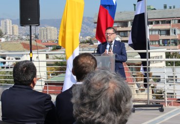 PUCV y Las Salinas firman convenio de colaboración técnica en manejo medioambiental