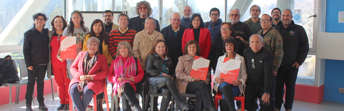 Concluye taller de escritura creativa para adultos mayores impartido por la PUCV