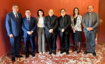 Dra. Loreto Moya visitó el Dicasterio para la Cultura y la Educación, donde fue presentada como la nueva Decana de la Facultad de Teología ante la Santa Sede