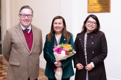 Profesora Claudia Poblete es la nueva integrante de la Academia Chilena de la Lengua