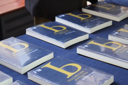 Derecho PUCV y Editorial BdeF lanzan libro "Los Delitos de Falsedad Documental" del profesor Jaime Vera