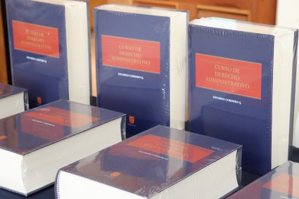 Presentan libro del profesor Eduardo Cordero en Valparaíso, Santiago y Buenos Aires