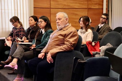 Magíster en Derecho Penal y Ciencias Penales realiza conferencia sobre tratamiento penal de la corrupción en Alemania